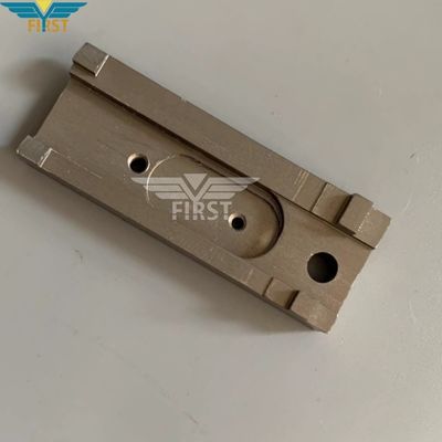 Fecho de livro universal para máquina de costura Muller Martini 3214 - Material de aço/metal Parte sobressalente de tamanho padrão